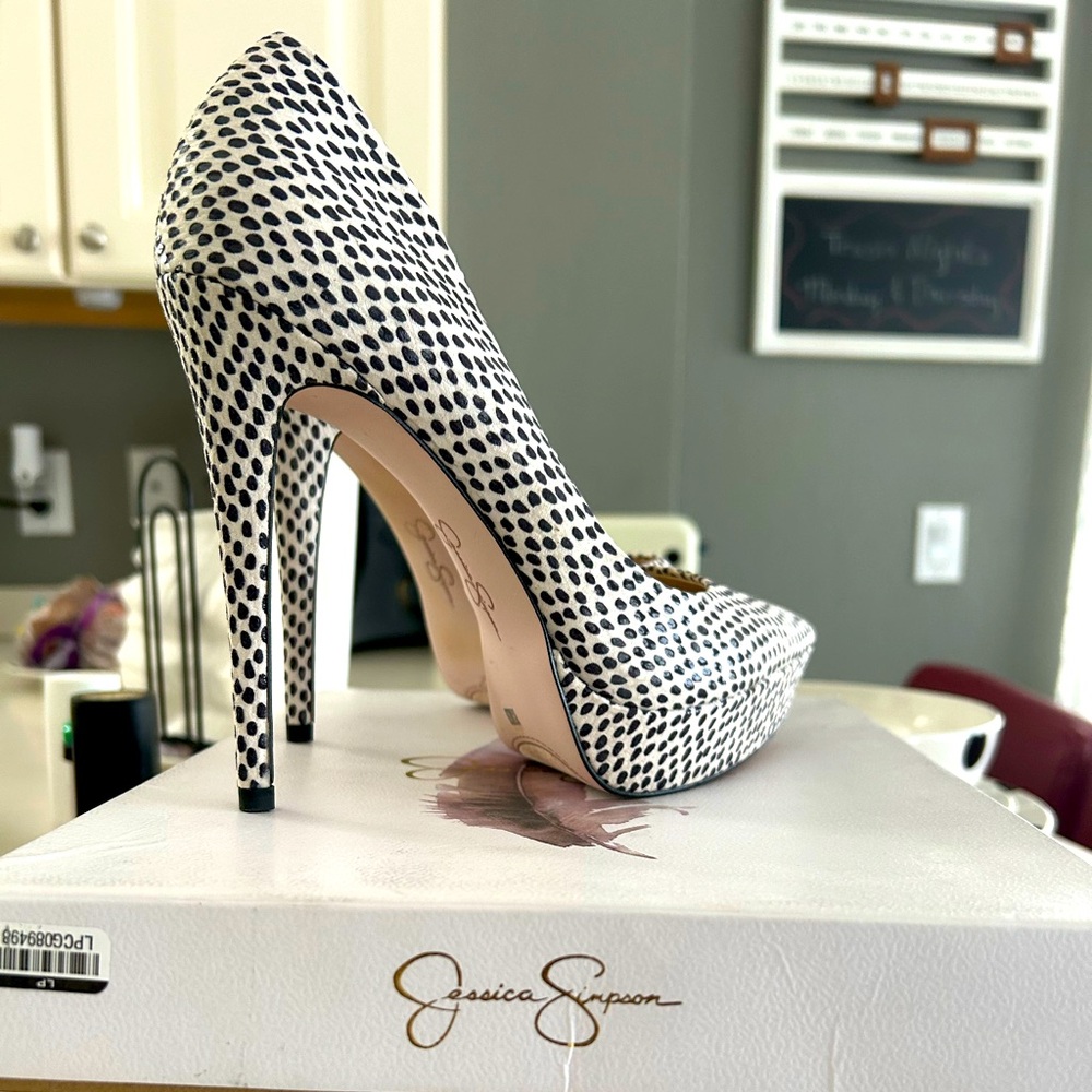 Jessica Simpson Black & White Platform Heel